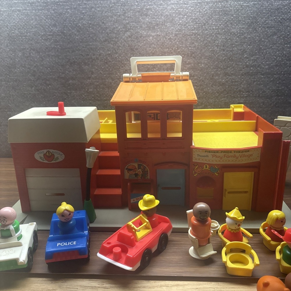 Vintage 1970s Fisher Price Play Family Village #997 with Little People + Extras